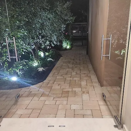 Adriya Guest house