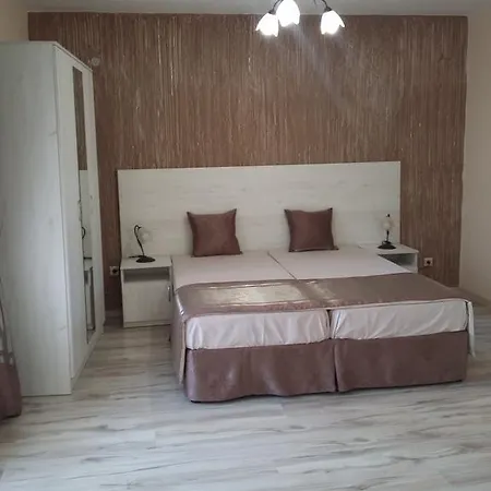 Adriya Vendégház 4*