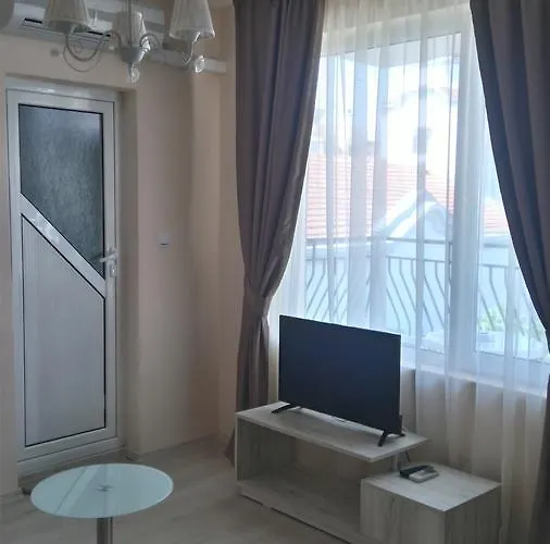 Guest house Adriya 4*